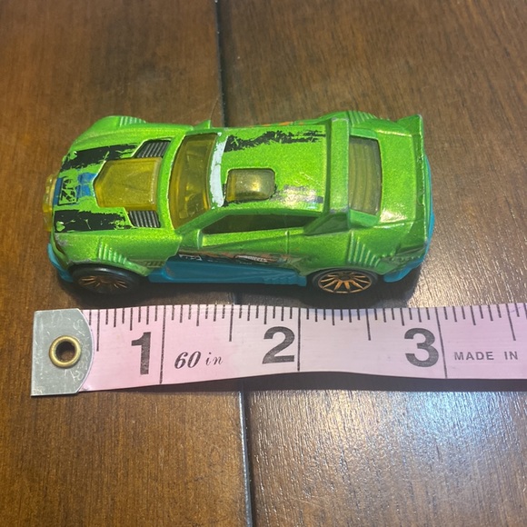 Hot Wheels Rally Cat - Picture 6 of 6